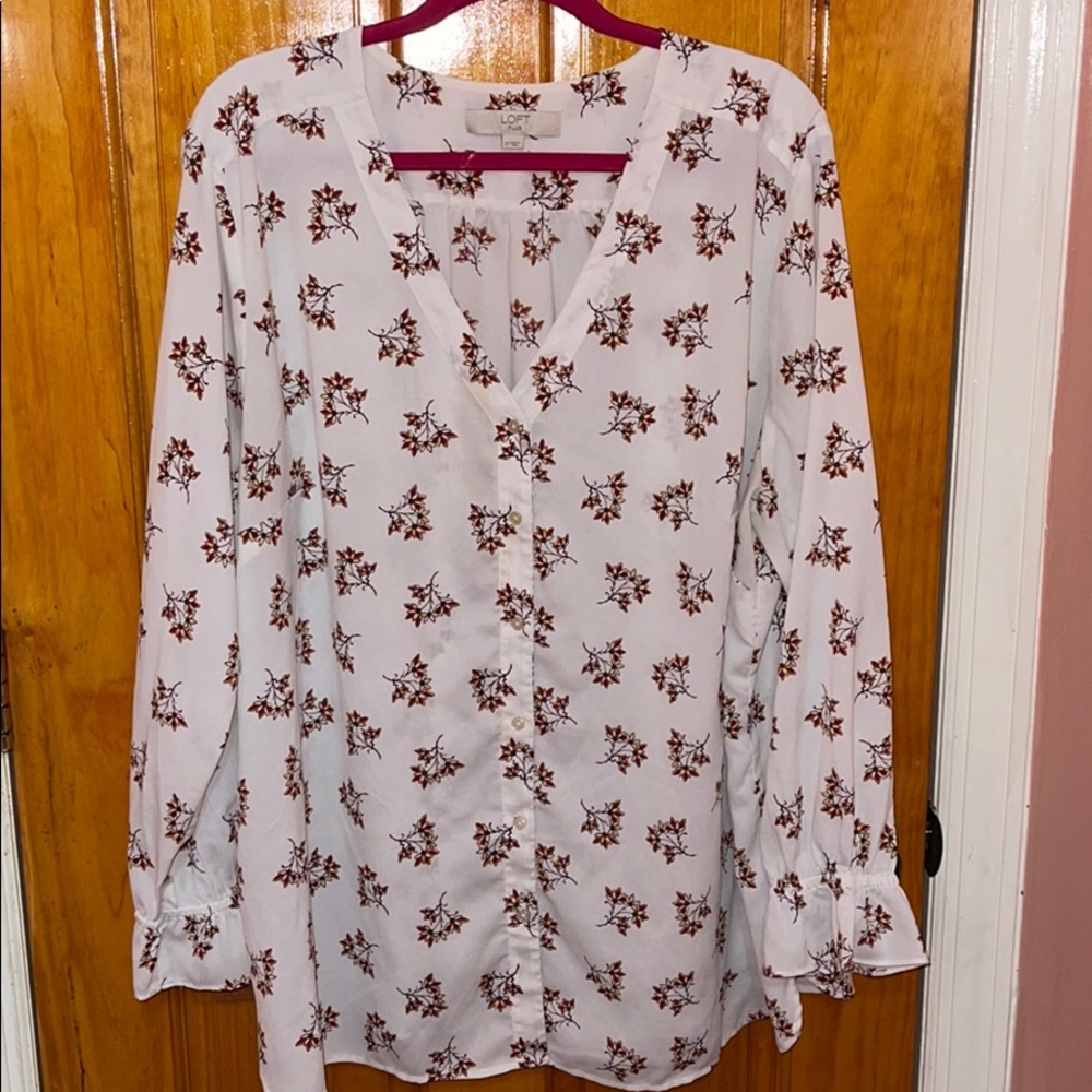 LOFT  BOUQUET BELL CUFF V-NECK BLOUSE